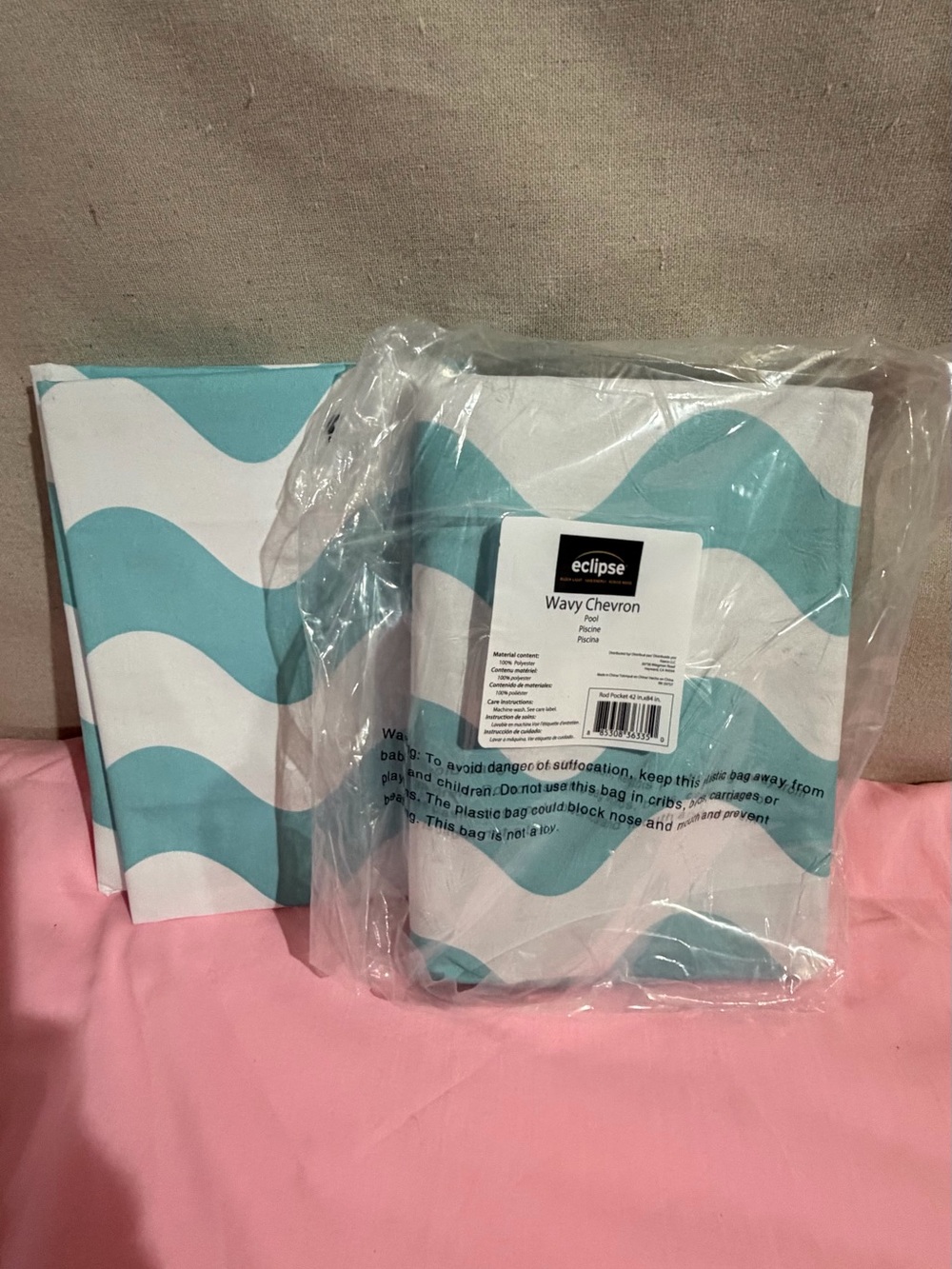Eclipse Wavy Chevron Duvet Cover Set in Aqua and White pocket rod 42x84 inch
